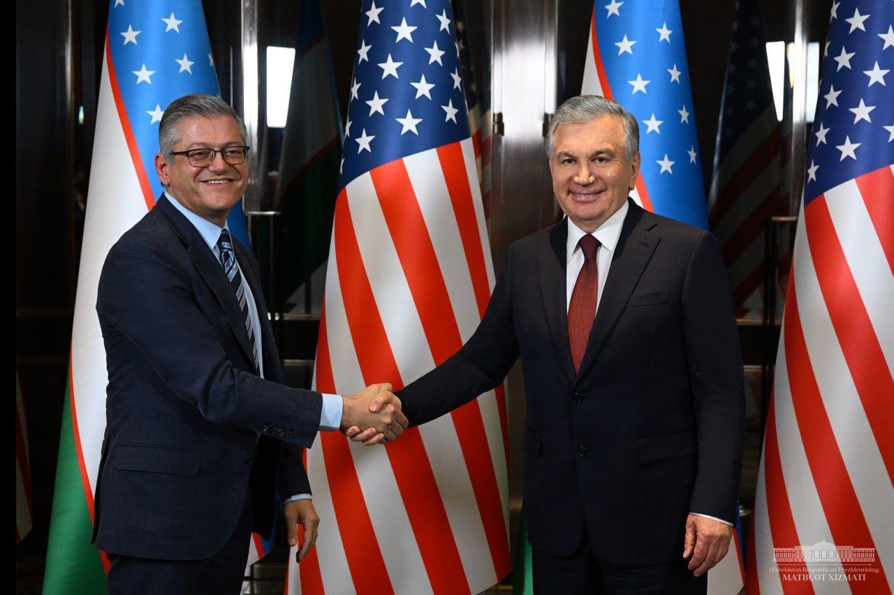 Американская компания планирует открыть университет в Узбекистане