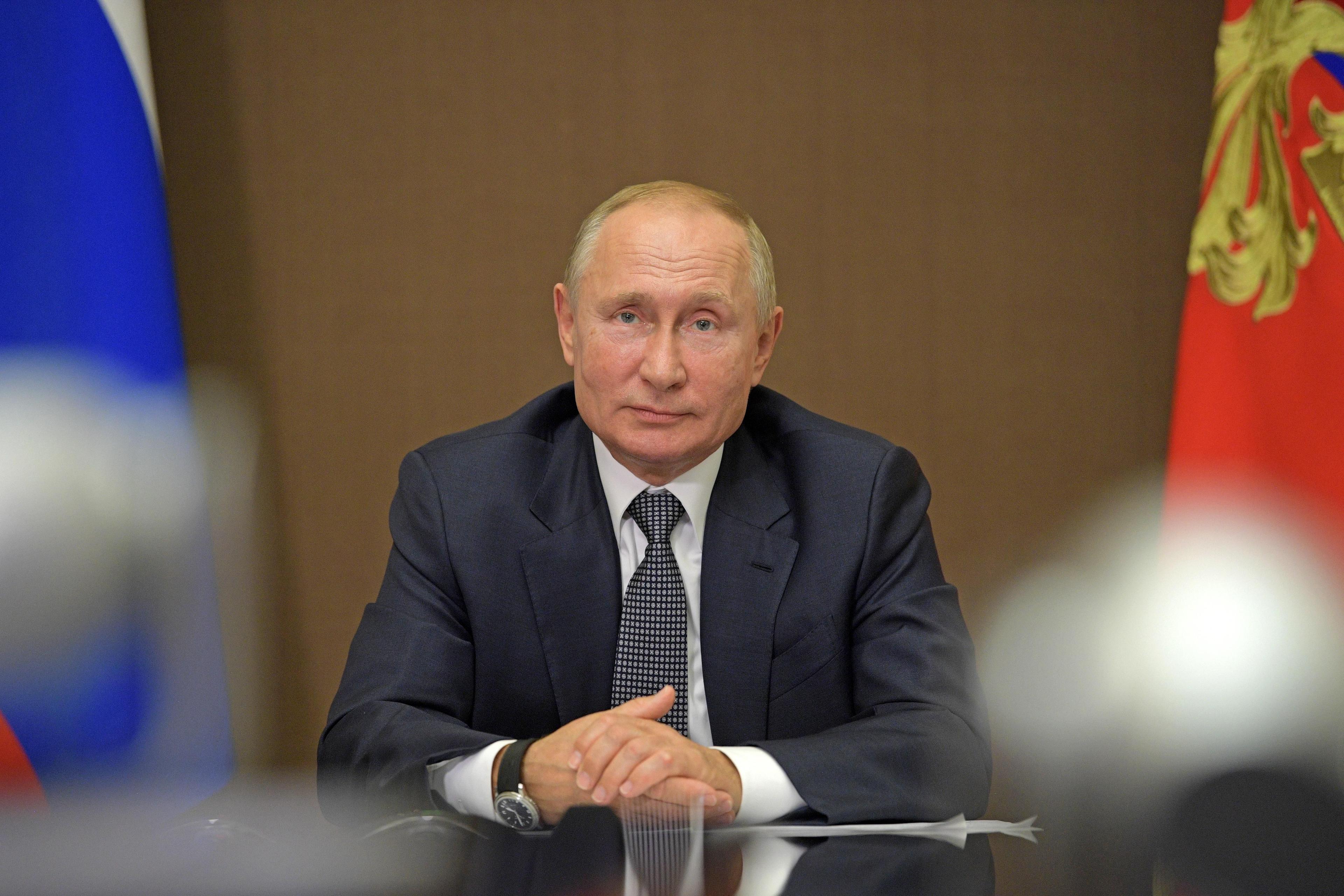 Путин призвал сделать многодетность нормой жизни