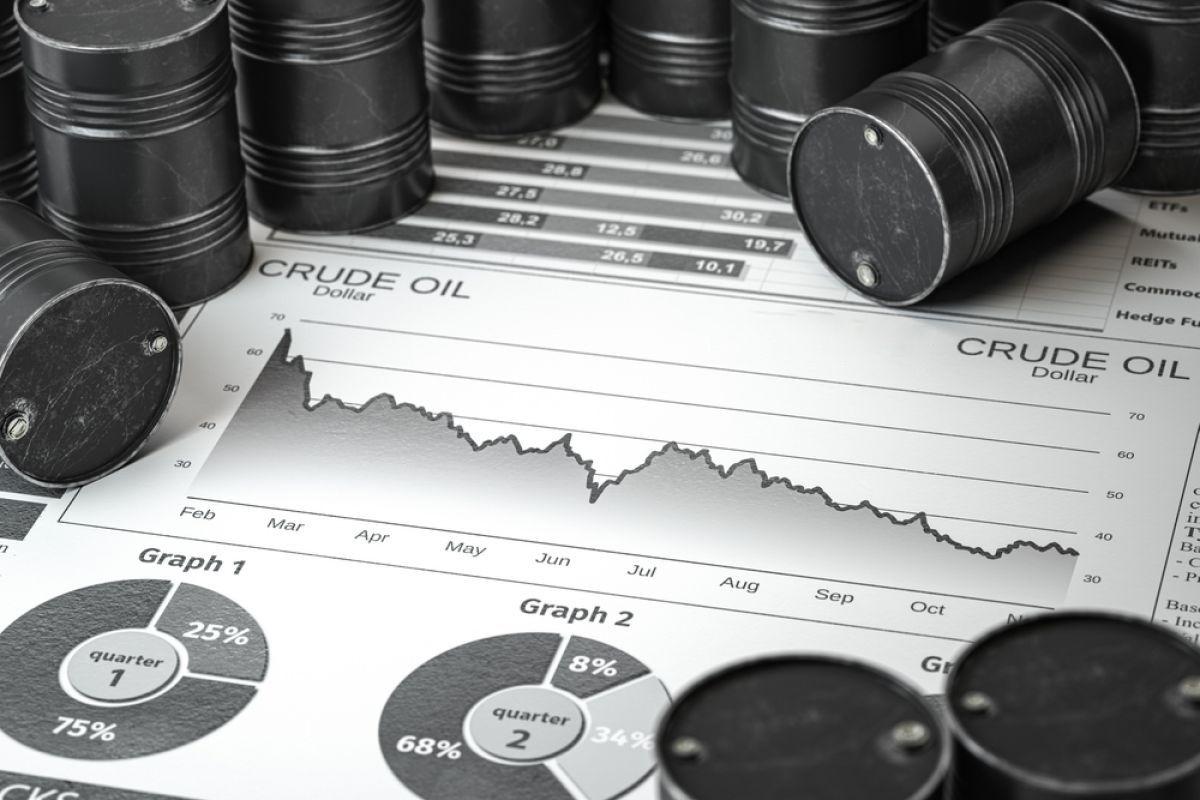 Цены на нефть на мировом рынке снизились после двухнедельного роста