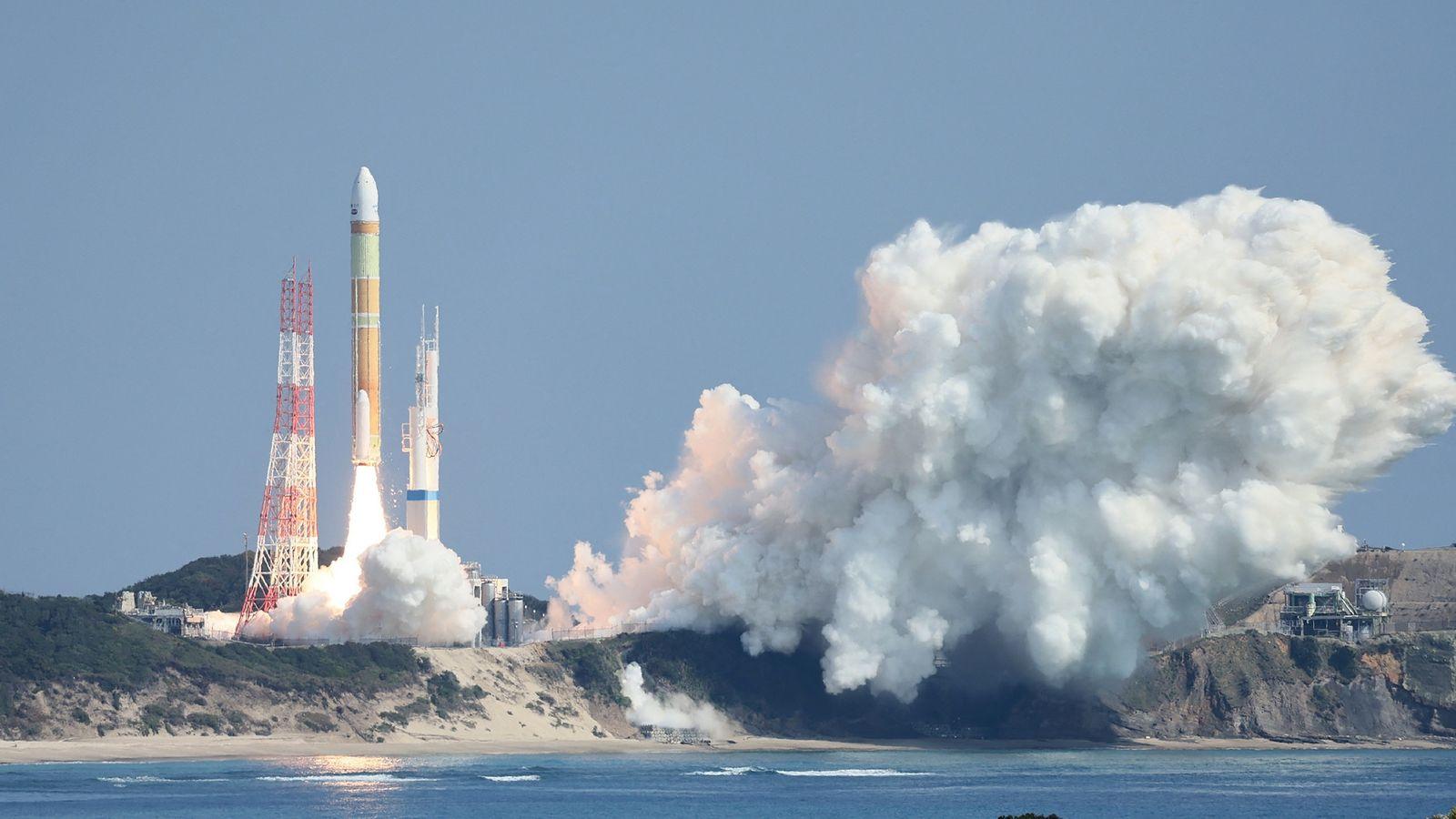 Japan launches first lunar lander