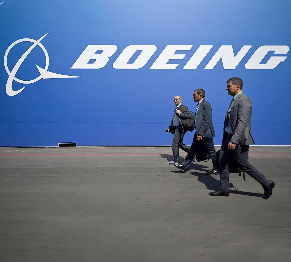 Boeing 10% xodimlarini qisqartirishga qaror qildi