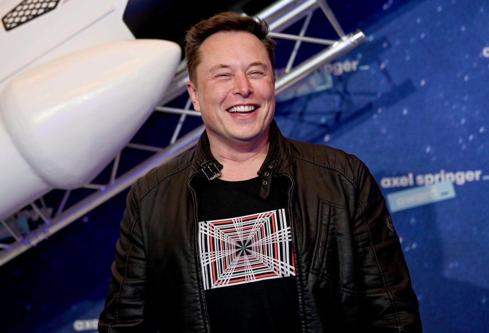 Elon Musk is Giving Money to U.S. Voters – Is It Legal?