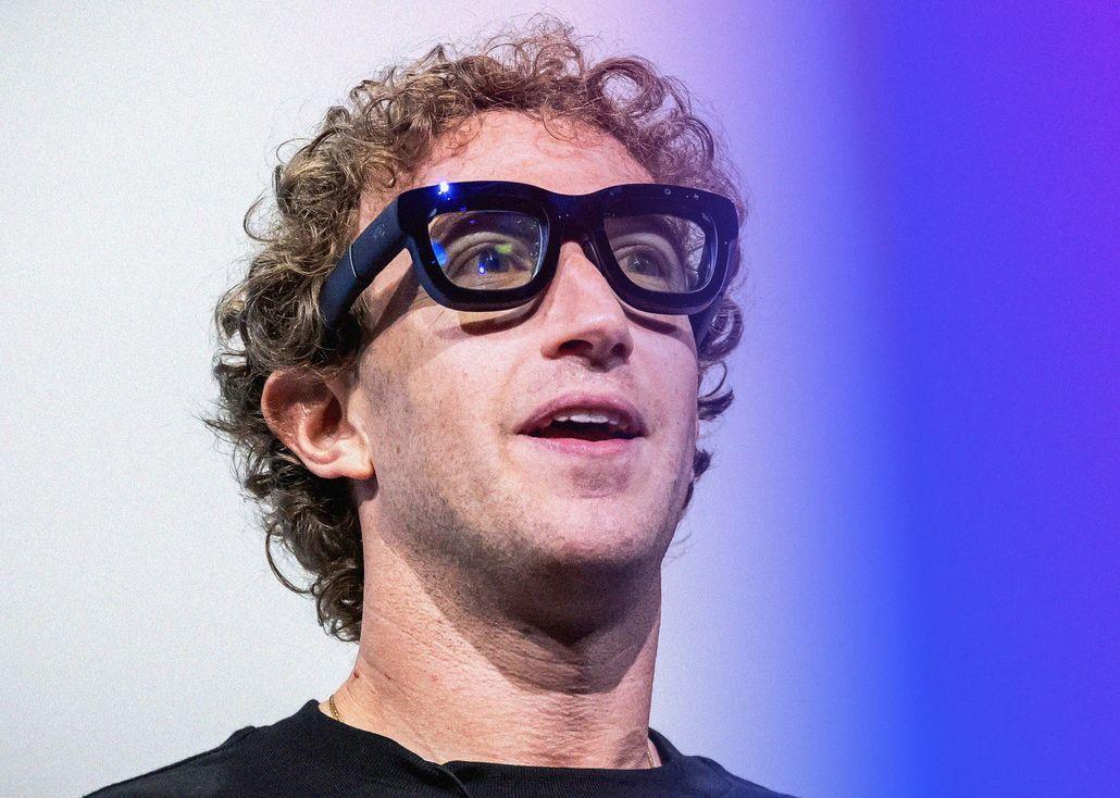 Revolutionary AI Glasses