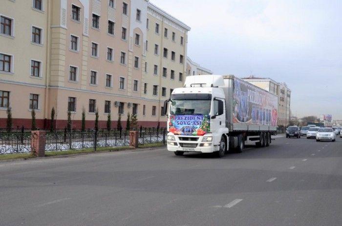 На Новый год дети получают президентские подарки