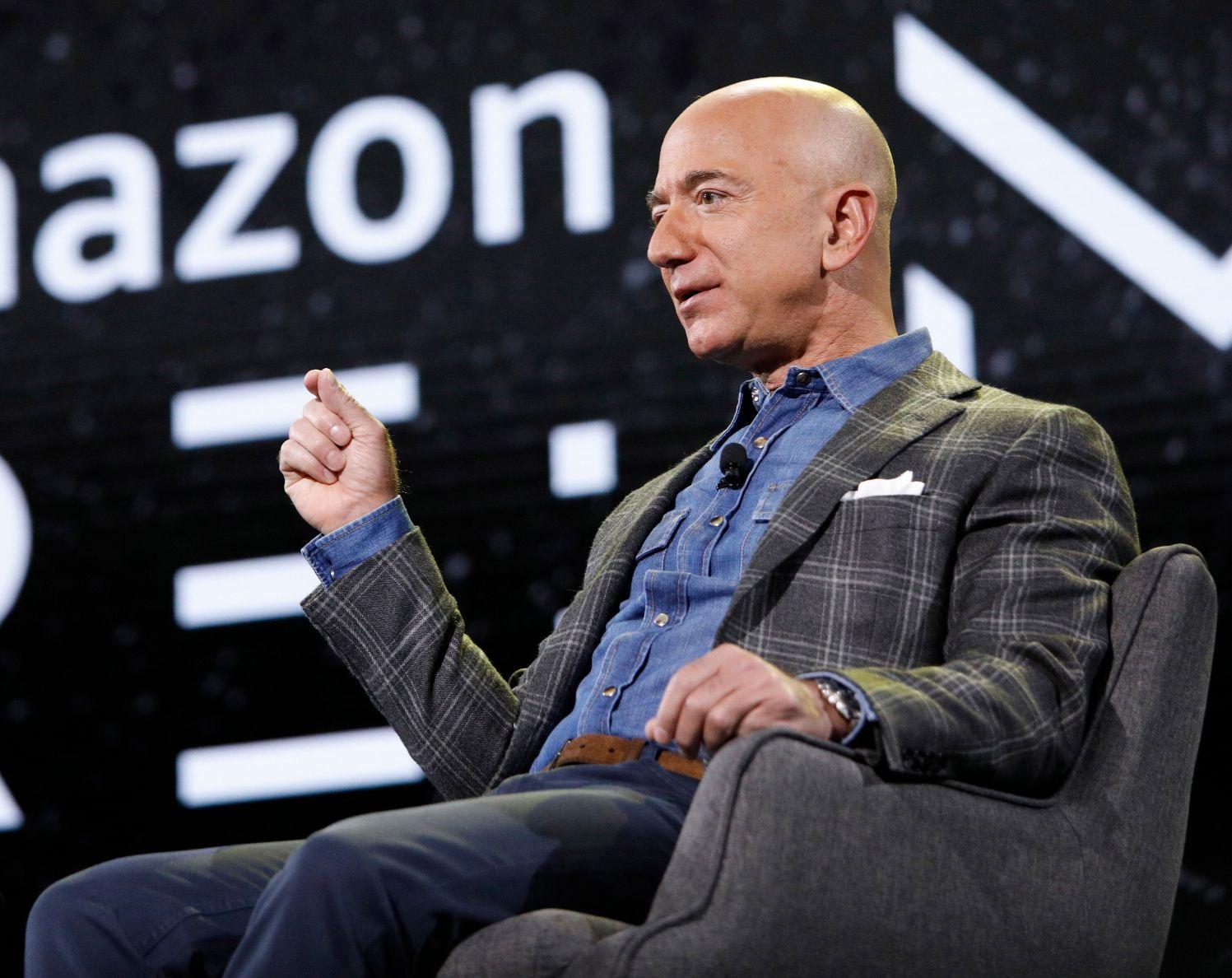 Jeff Bezos “Amazon”ning 24 million aksiyasini 4 milliard dollarga sotdi