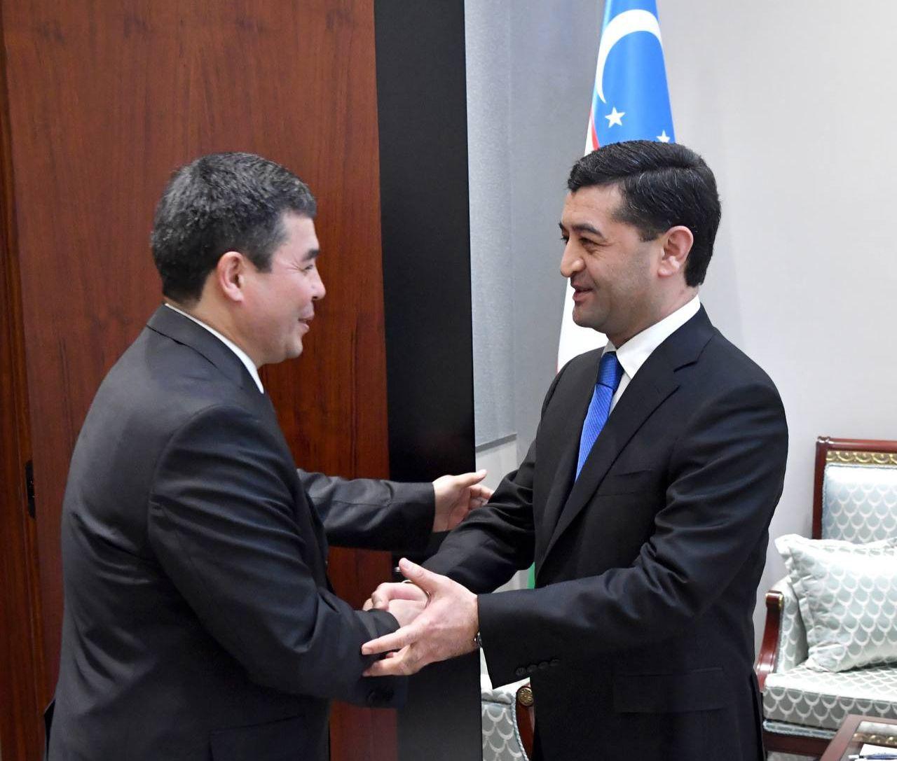 Uzbek Foreign Minister receives Turkmenistan's Ambassador
