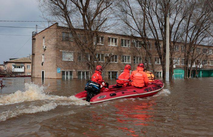 More than 12.7 thousand residential houses remain flooded in 39 Russian regions