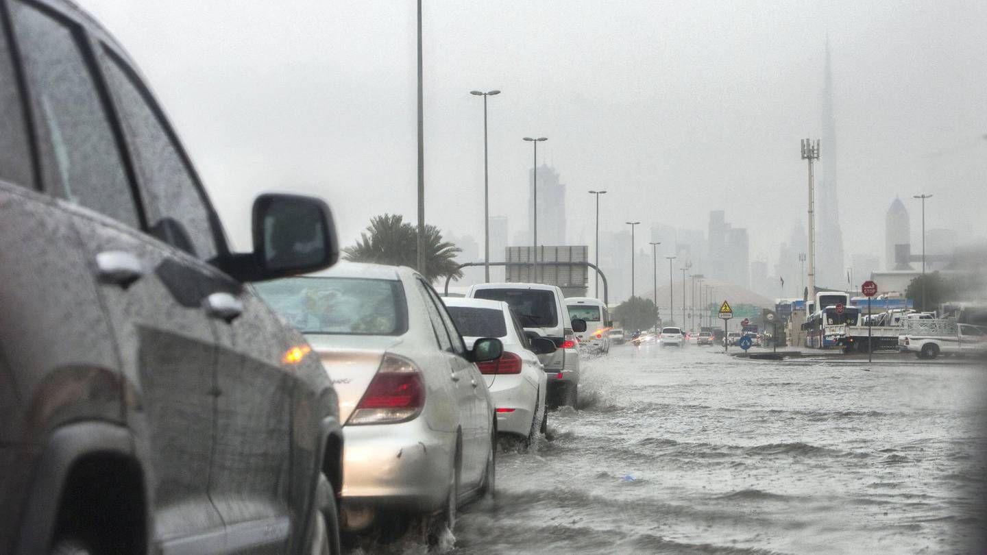 Dubayda kuchli jala tufayli suv toshqini kuzatilmoqda