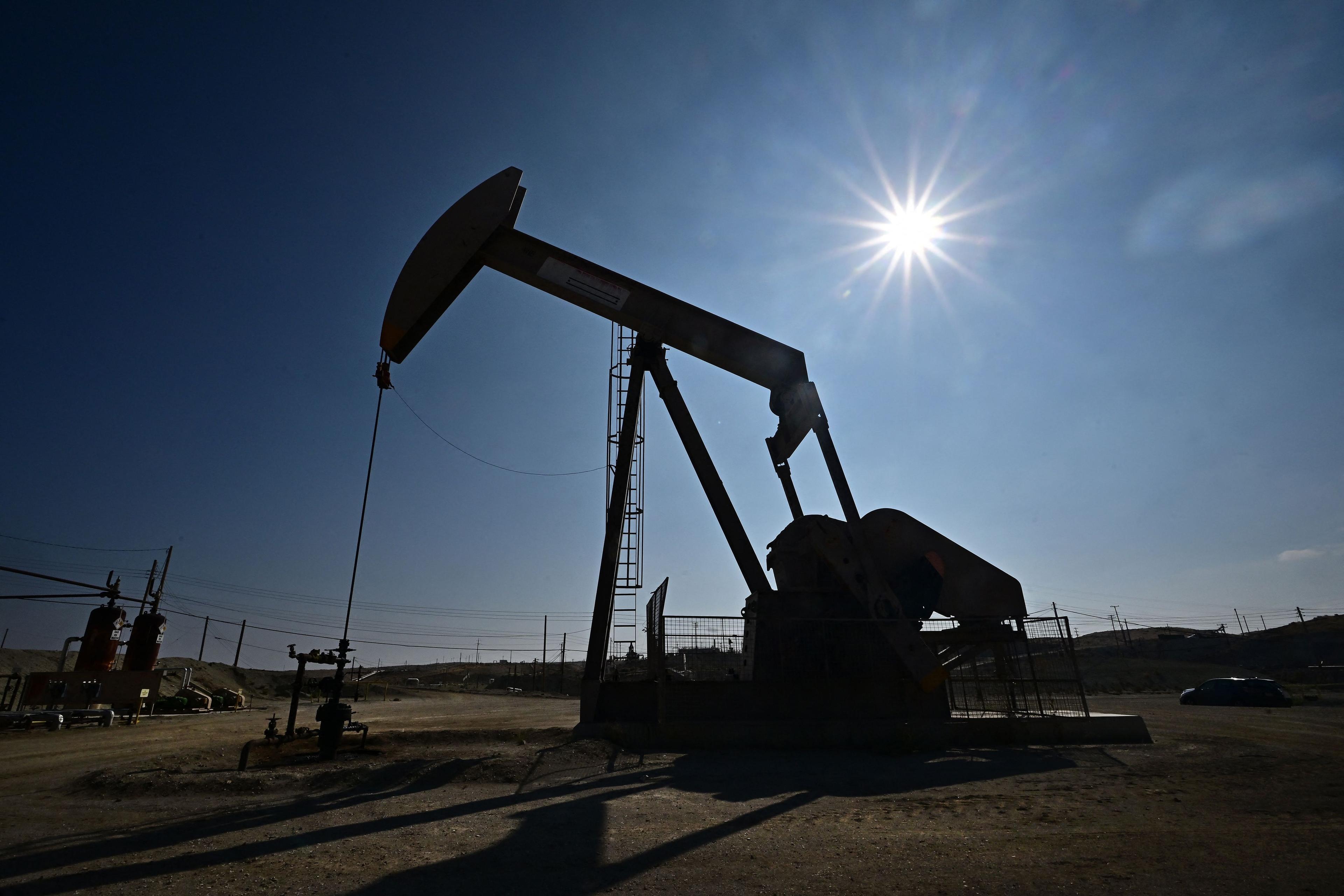 Oil prices jump on escalating tensions in the Middle East