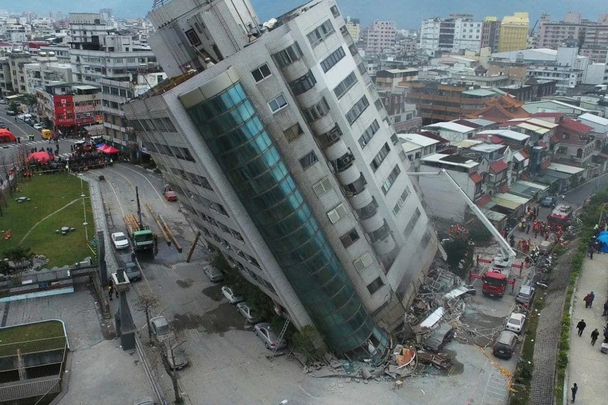 Taiwan hit by strongest earthquake in 25 years