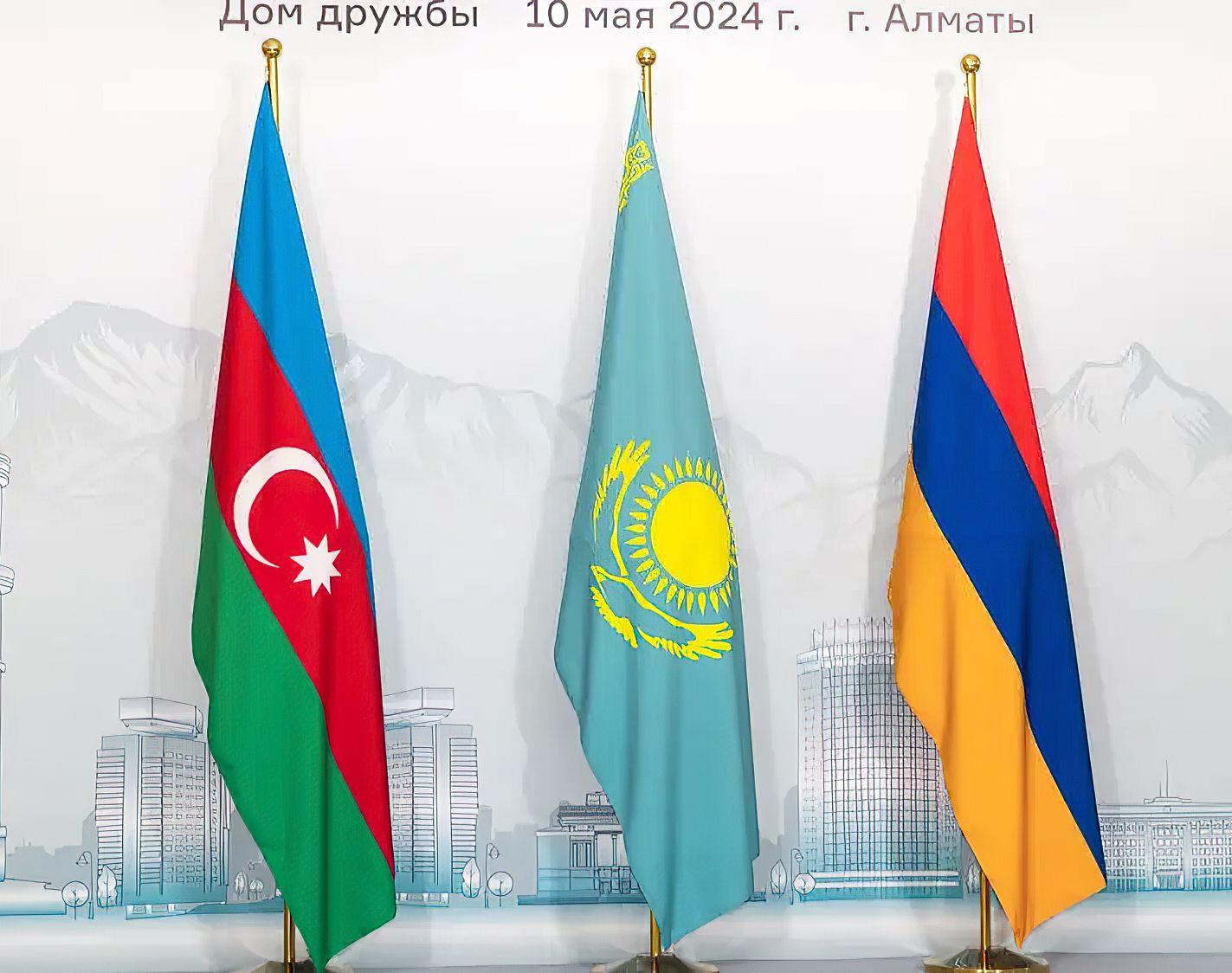 В Алматы проходит двусторонняя встреча глав МИД Азербайджана и Армении