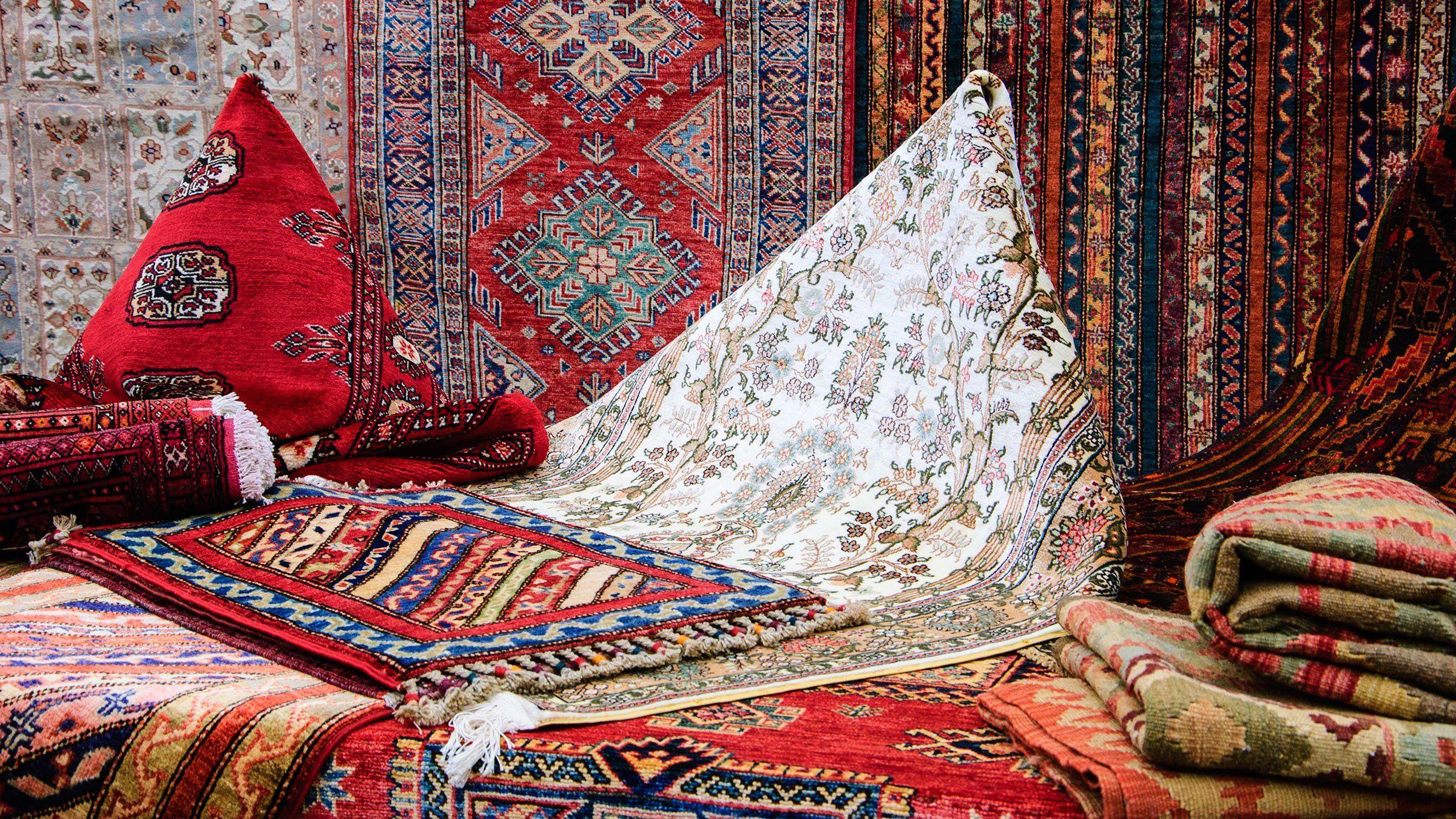 Shavkat Mirziyoyev has put forward important initiatives for the development of the silk and carpet industry in Uzbekistan