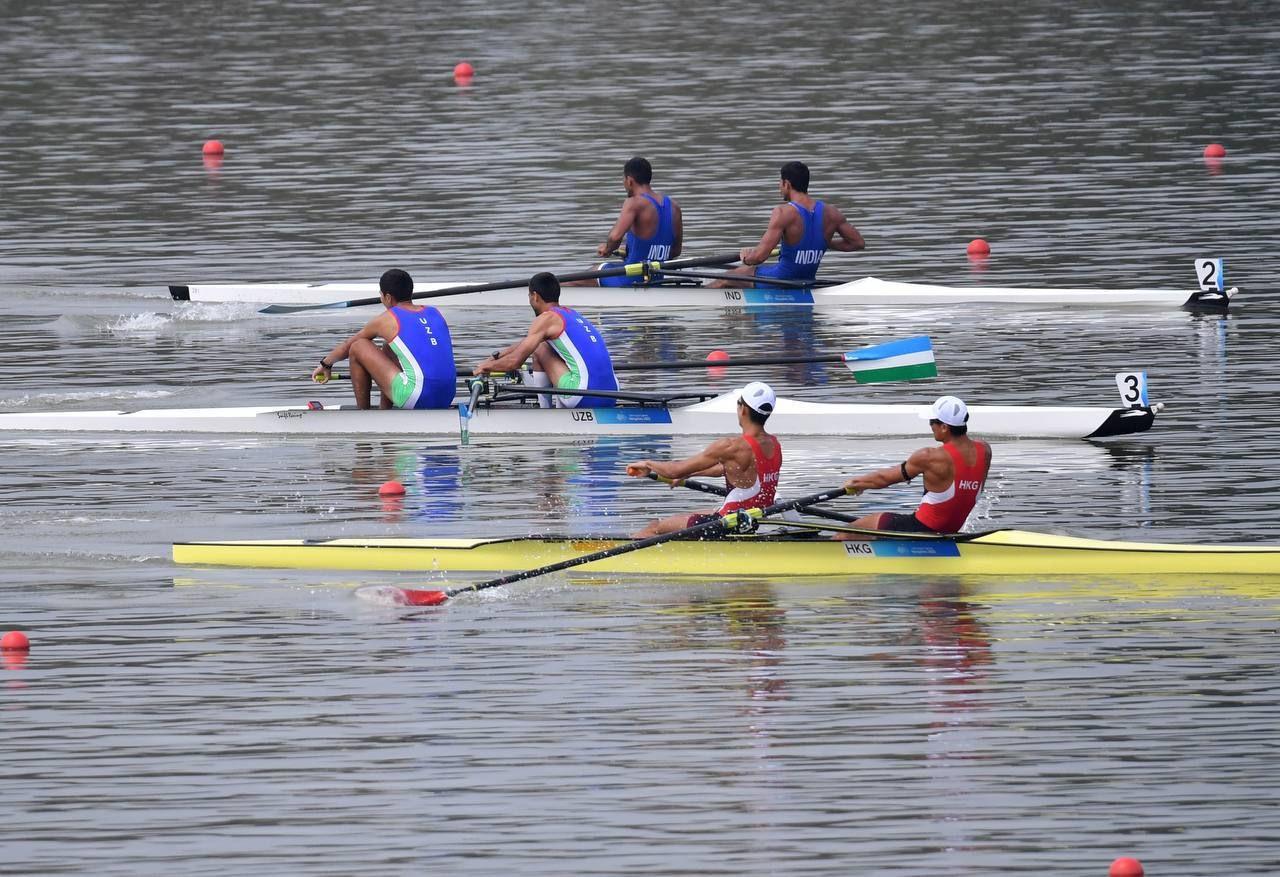 Uzbek academic rowing team prepares for world championships in Switzerland