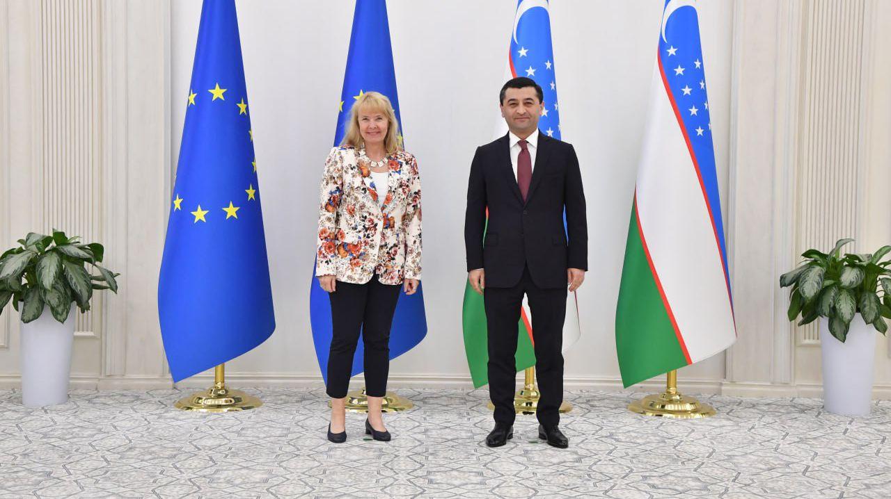 Uzbekistan's FM Meets with EU Special Representative for Central Asia