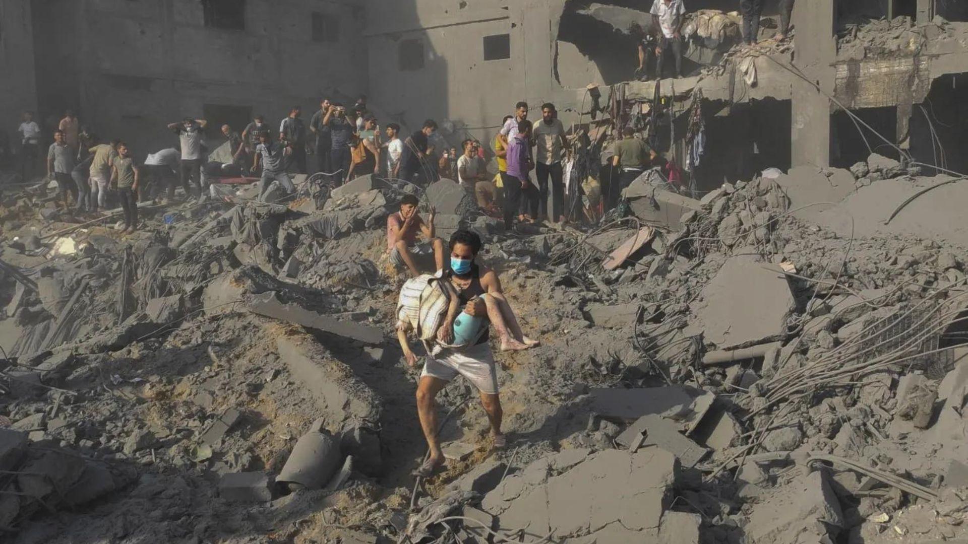 Israeli airstrikes kill 35 in Rafah