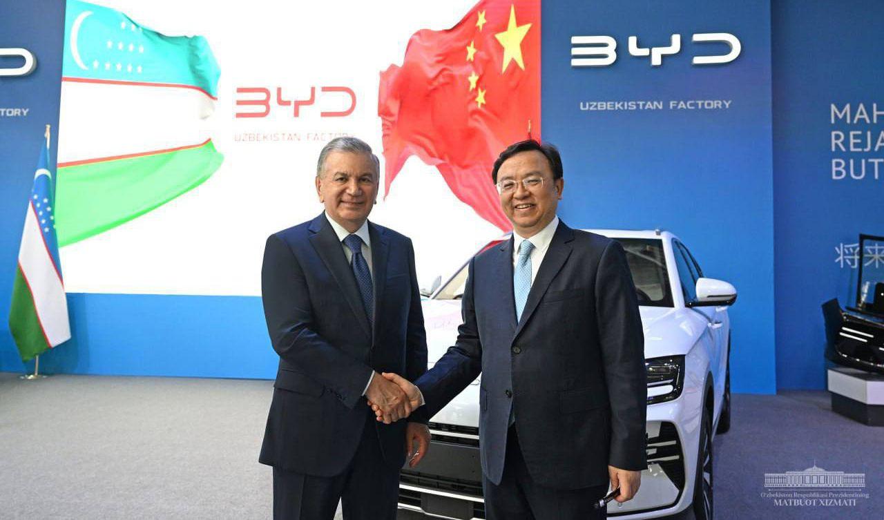 На заводе BYD в Узбекистане выпущены первые электромобили