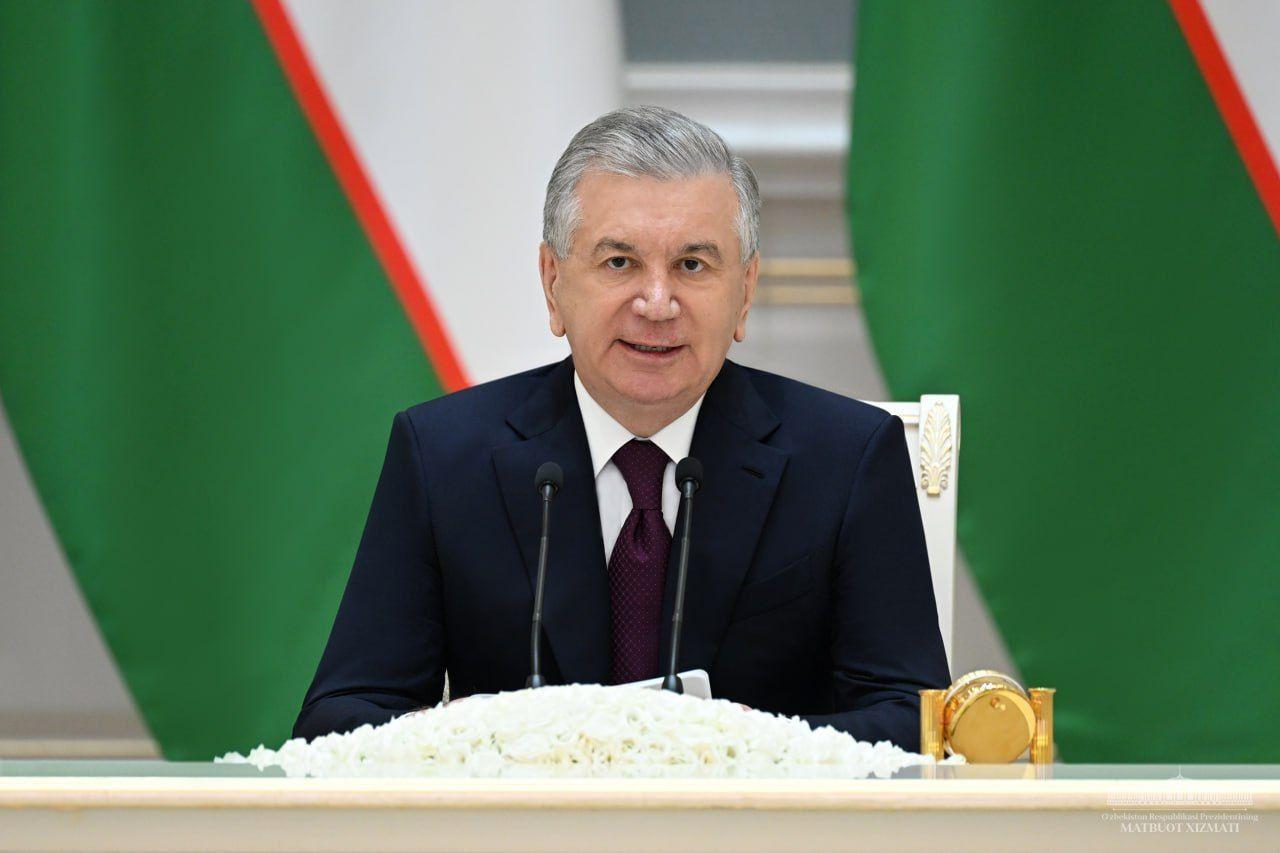 Shavkat Mirziyoyev holds meeting on results of work on youth policy