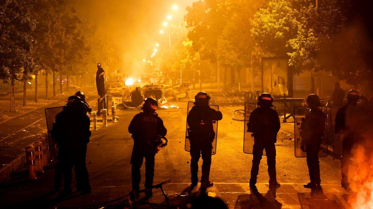 Mass riots broke out overnight in Paris