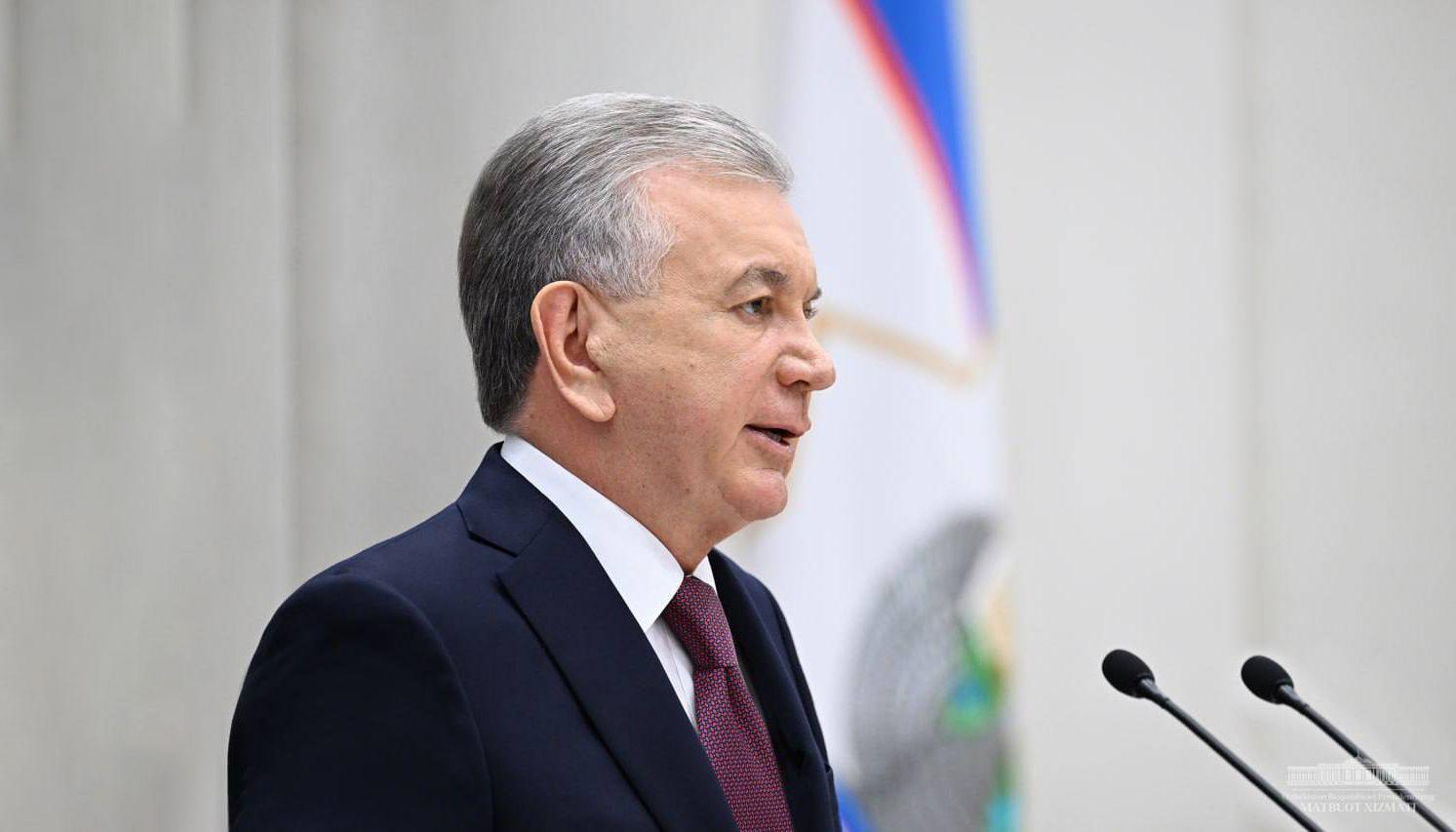 Шавкат Мирзиёев поддержал предложение премьер-министра об увольнении 10 хокимов