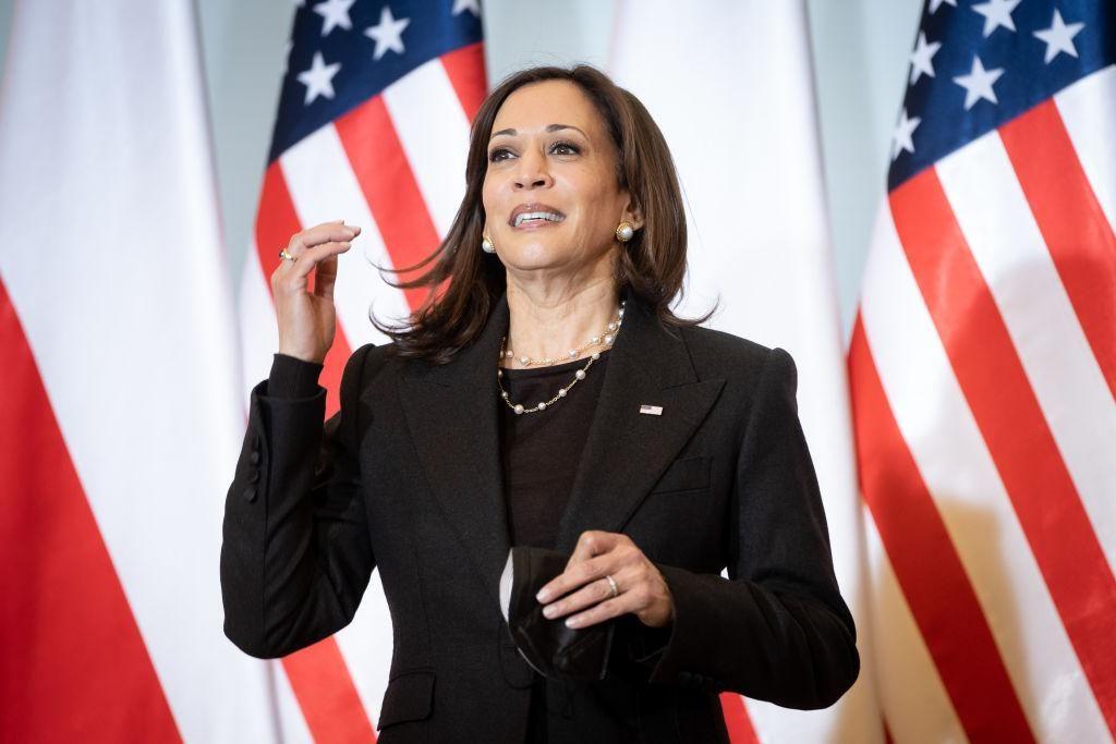 Kamala Harris Amerikaning So‘rovida Trampni Ortda Qoldirdi