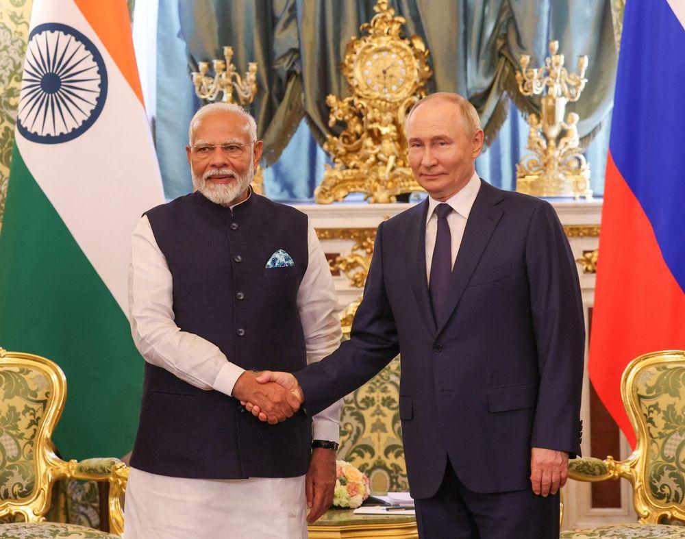 Putin and Modi hold talks in the Kremlin