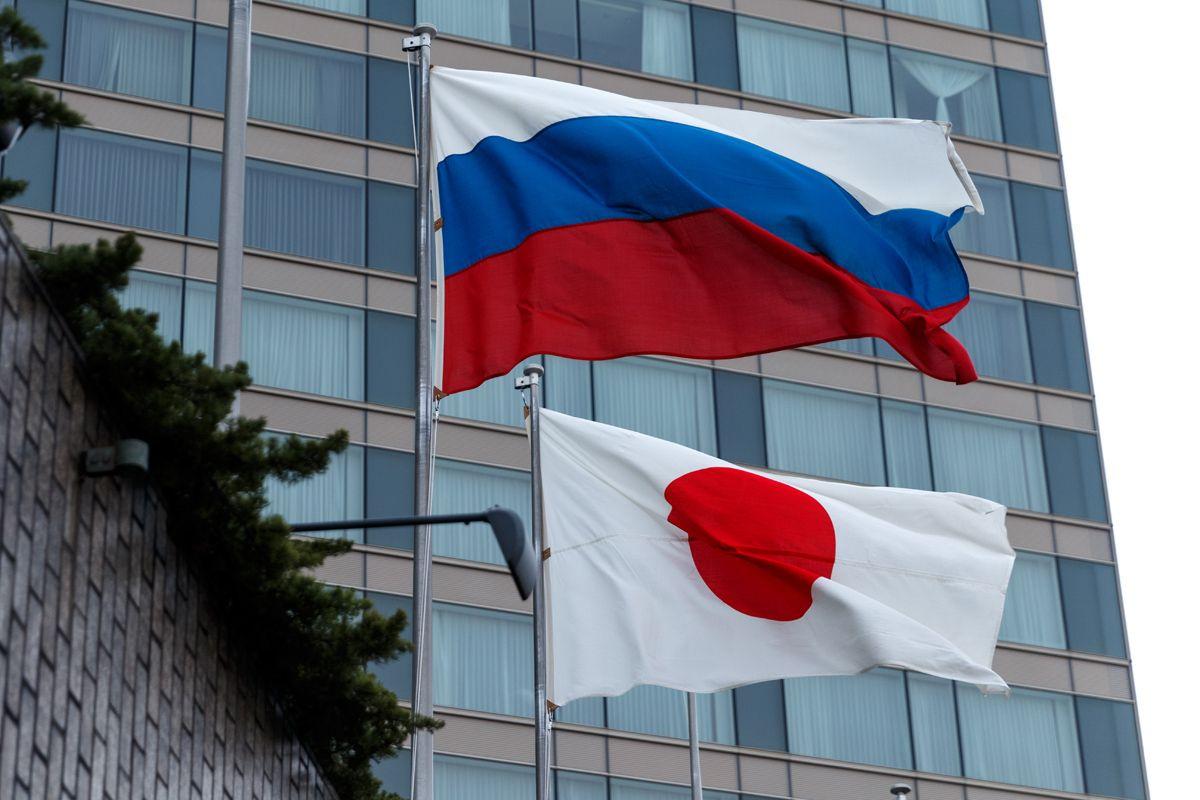 Япония ввела новые санкции против России