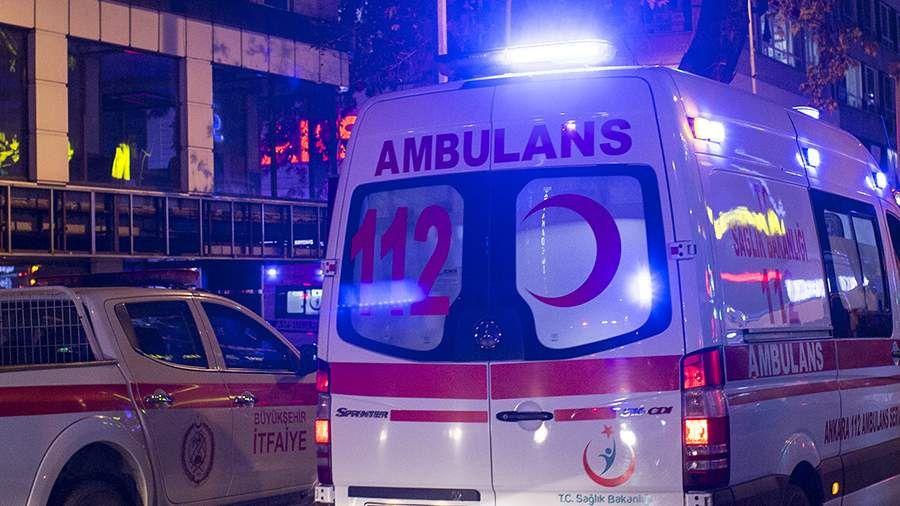 Turkiyada 4 qavatli uy qulab tushdi, qurbonlar bor