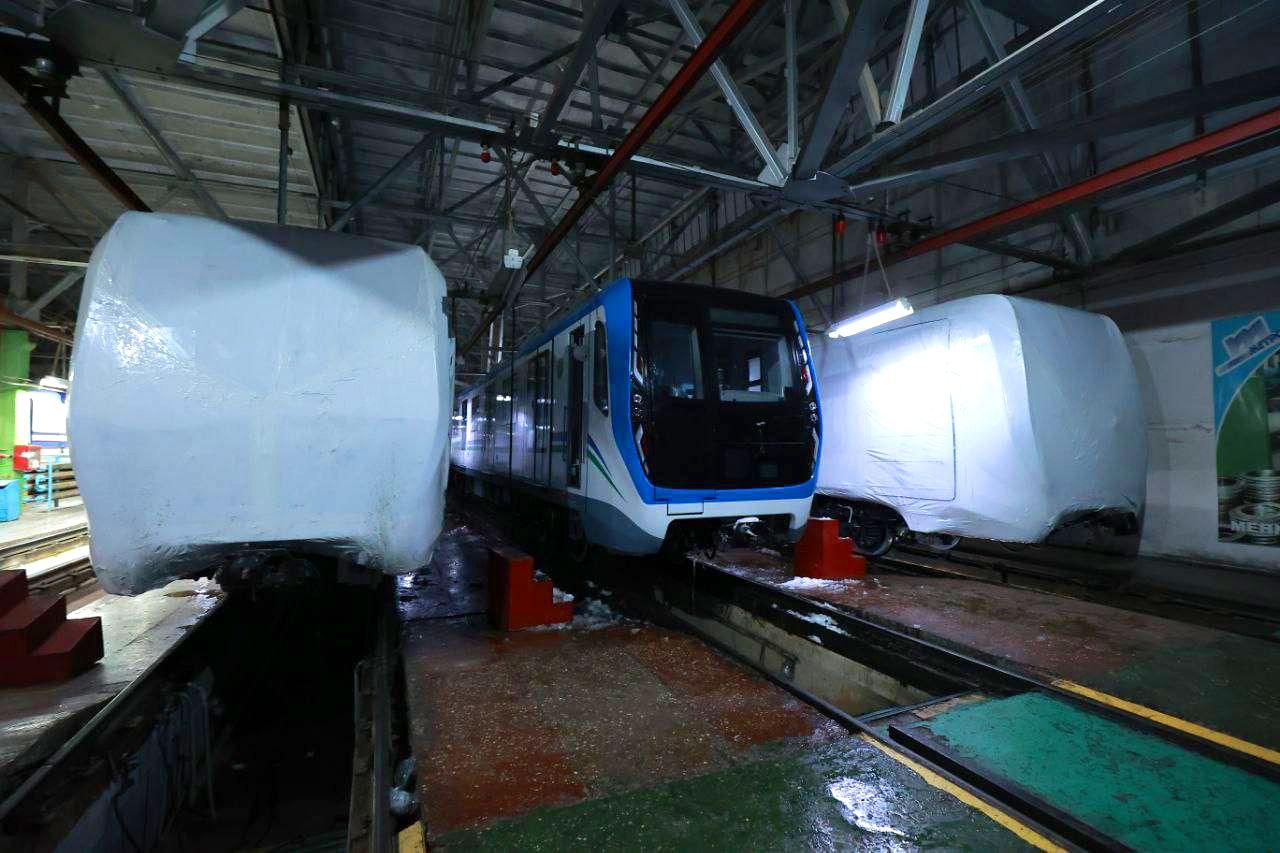Tashkent Metro Acquires Three New Trains