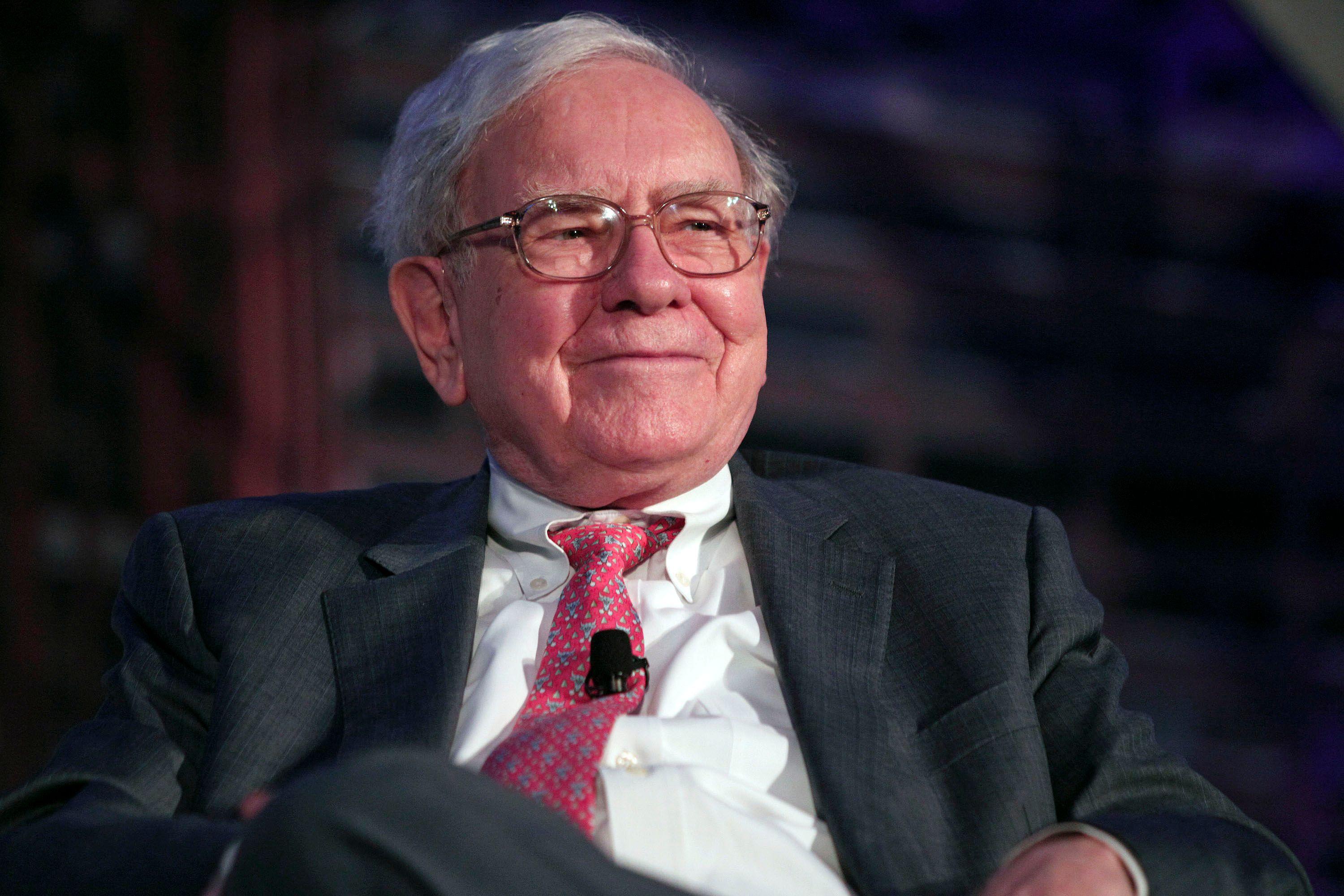 Warren Buffett to retire from Berkshire Hathaway, donates $1.3 billion to charity