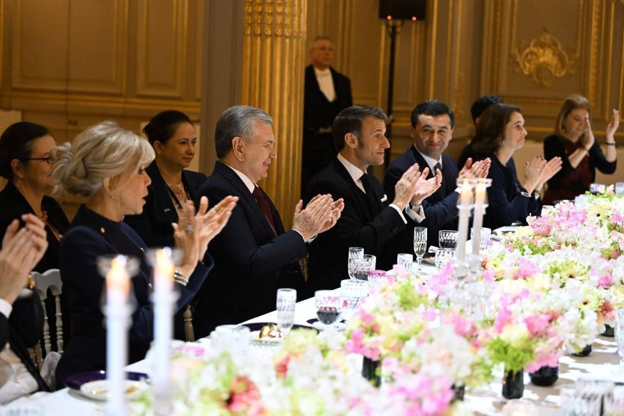 A state reception was held at the Élysée Palace in honor of the President of Uzbekistan