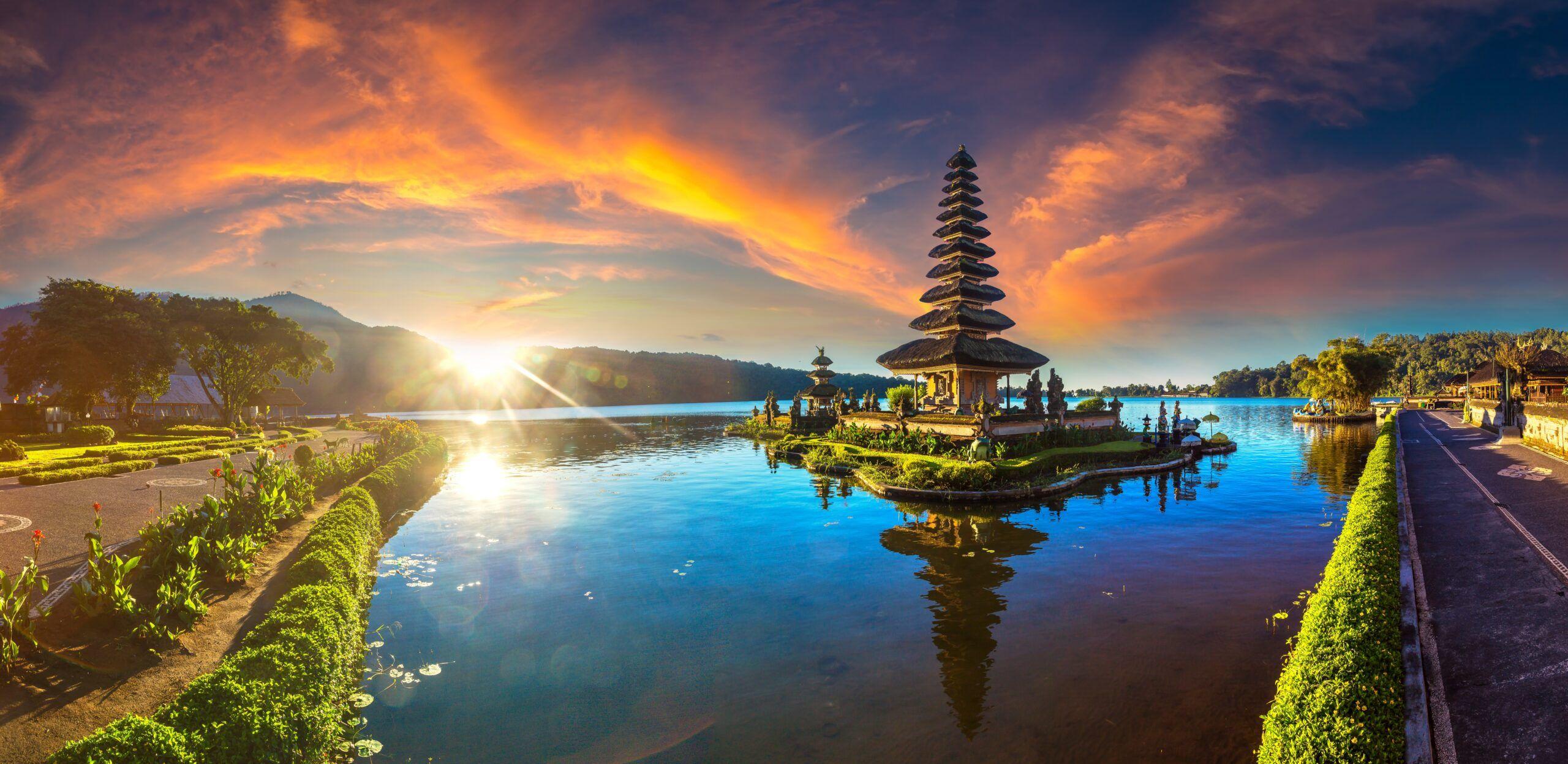 New Air Deal: More Flights, More Destinations