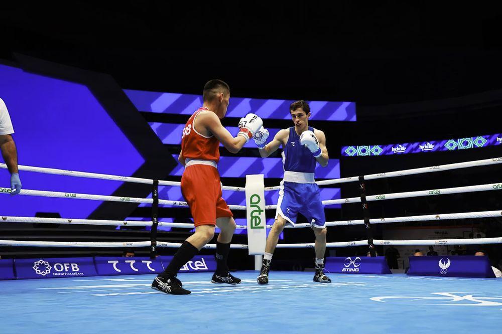 Узбекские спортсмены - в четвертьфинале чемпионата мира по боксу