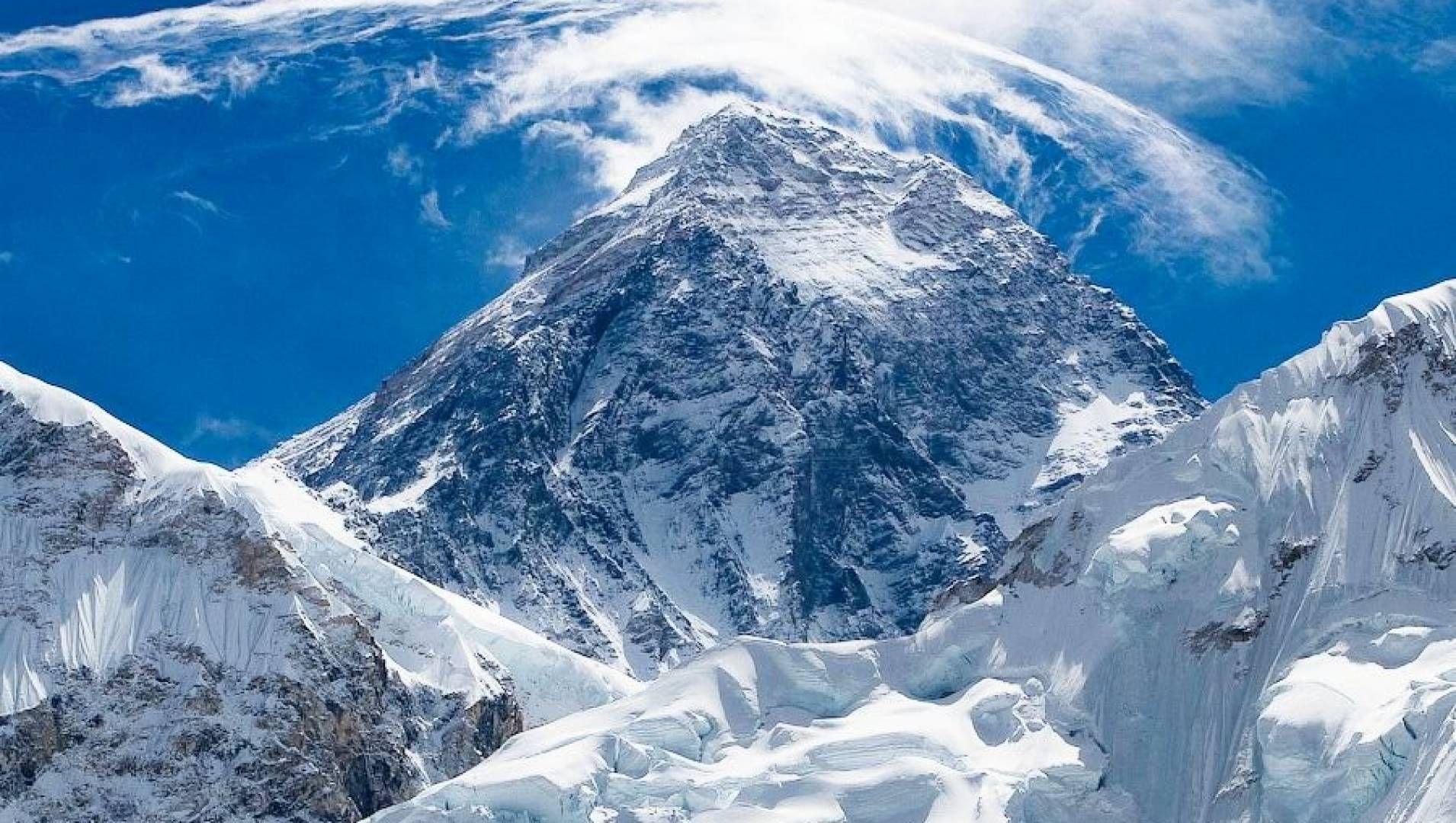 2023-yil Everestda Alpinistlarning rekord darajadagi oʻlimi qayd etildi