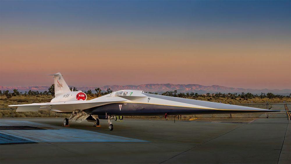 США представили экспериментальный сверхзвуковой самолет X-59