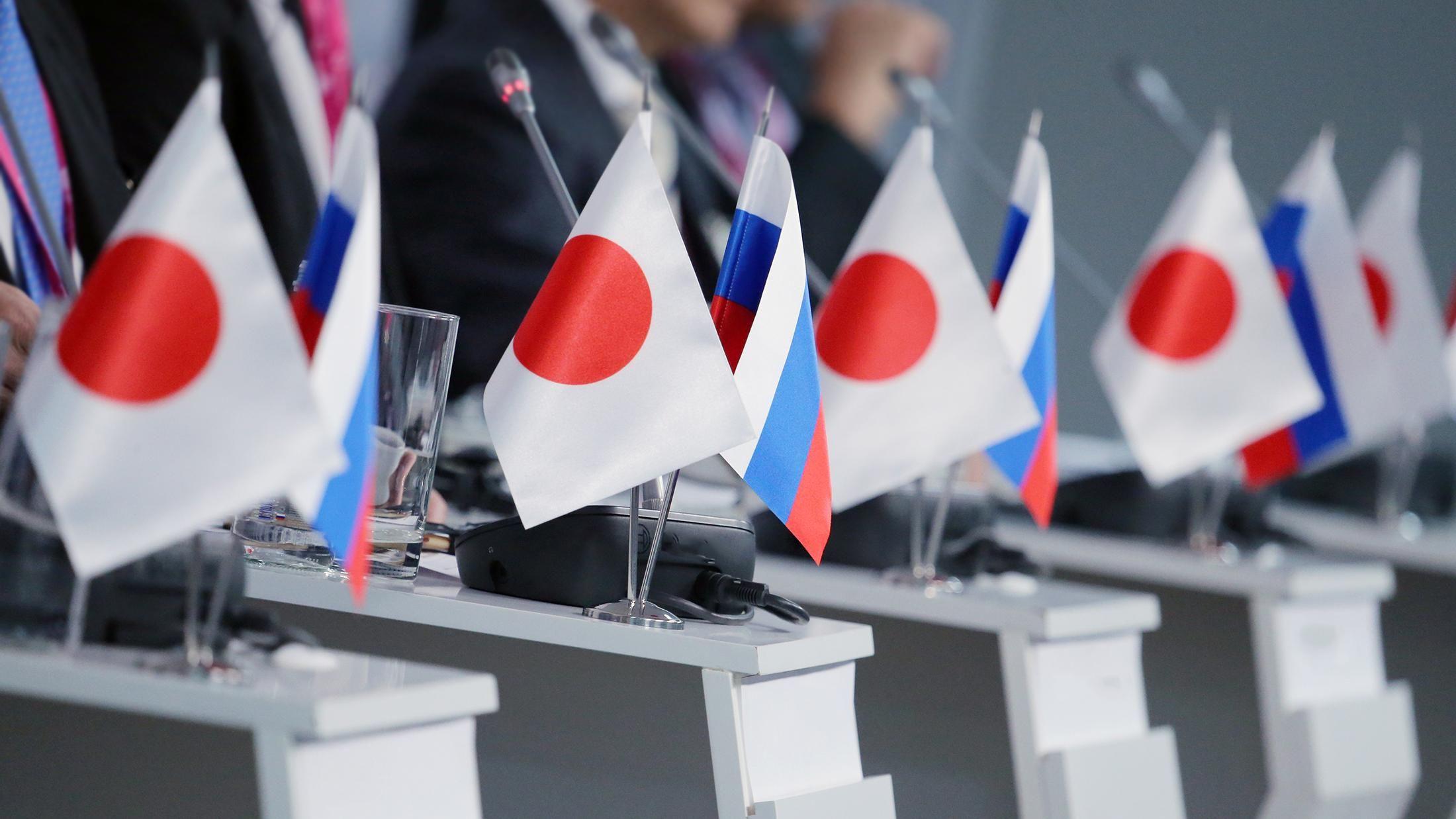 МИД Японии: Мы продолжим санкции против России