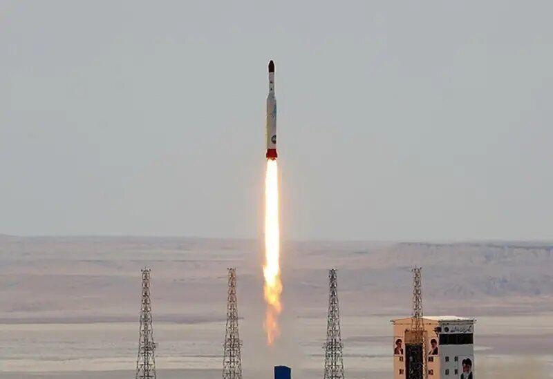 Иран запустил три спутника с помощью ракеты-носителя Simorgh