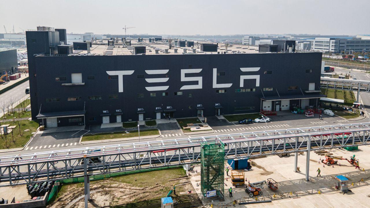 Tesla отзывает 1,6 миллиона автомобилей в Китае